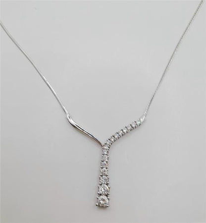 9ct white gold chain, 17-inch length, 5.1g, unbranded jewelry. Image shows a sleek, polished white gold chain.