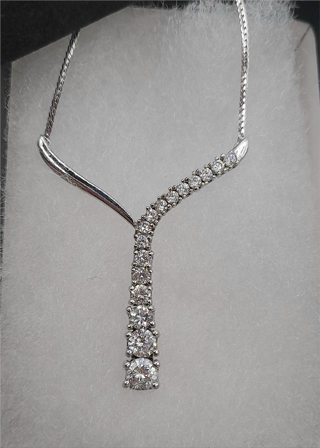 9ct white gold chain, 17-inch length, 5.1g, unbranded, shown in a close-up image highlighting the chain's fine links.