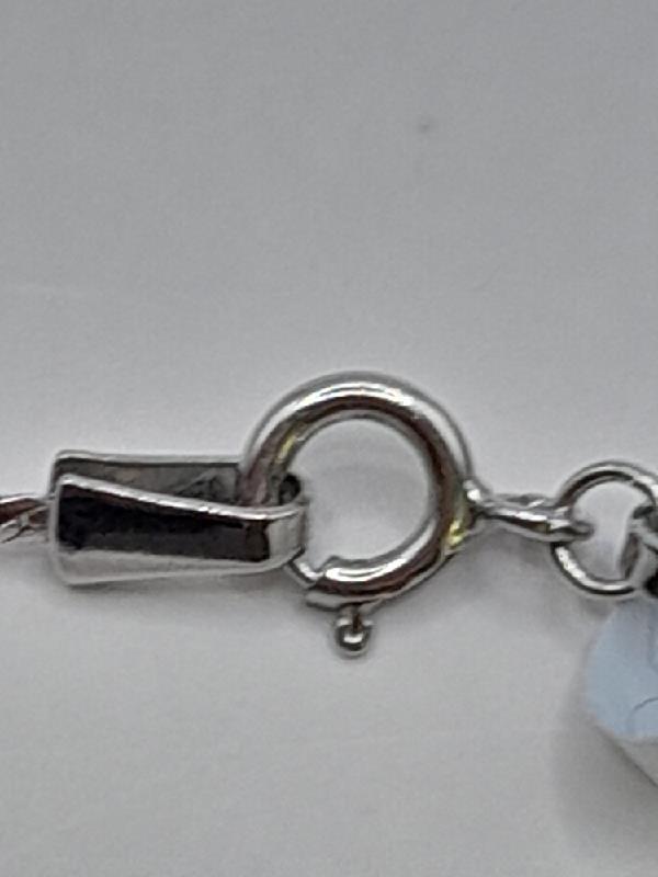 9ct white gold chain, 17-inch length, 5.1g, unbranded jewelry accessory with a sleek, polished appearance.