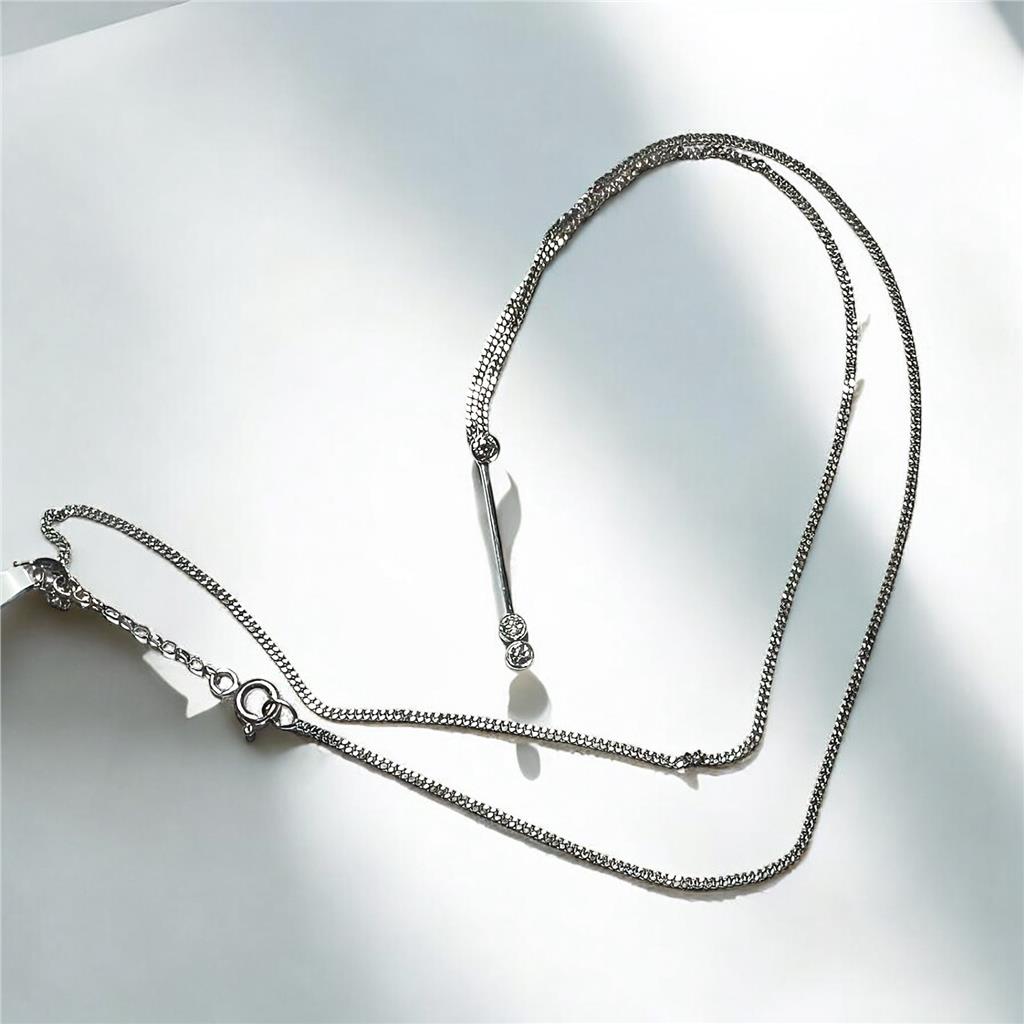 9ct white gold chain with 18ct white gold diamond pendant, featuring sparkling diamonds, weight 3.5g, elegant jewelry accessory
