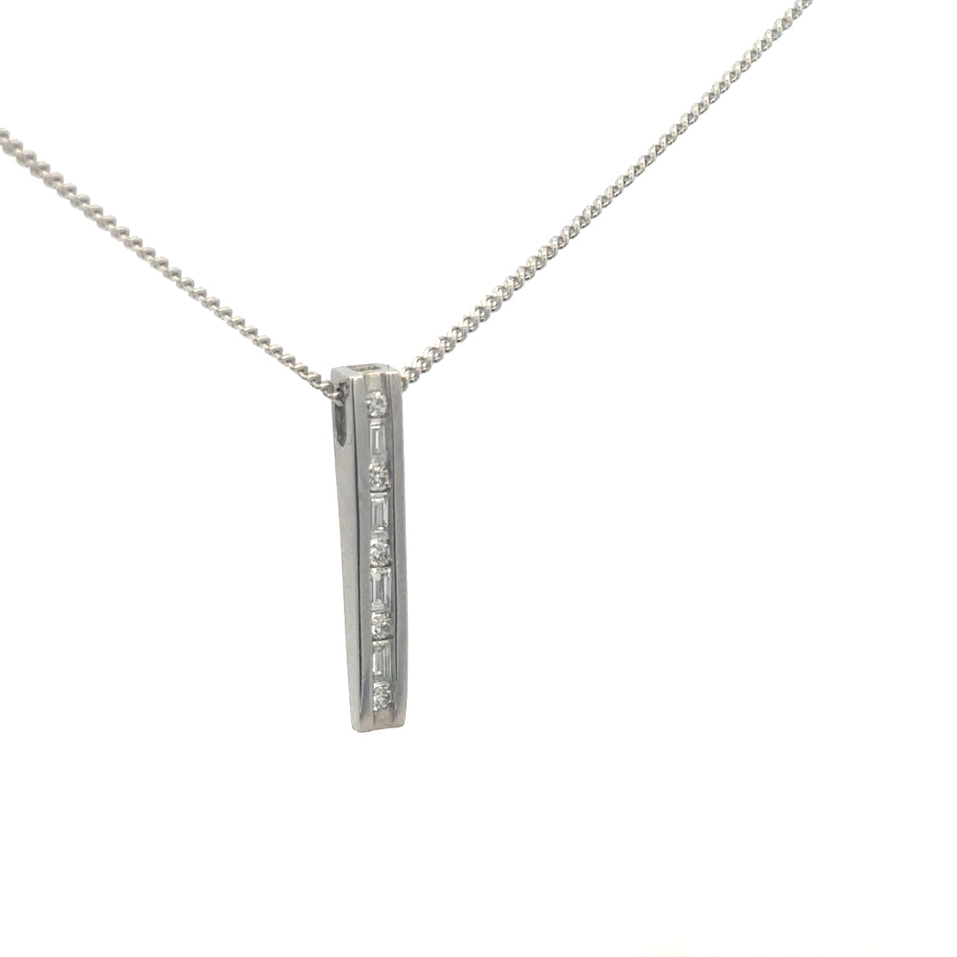 9ct white gold chain with 18ct diamond pendant, featuring a 0.25 carat sparkling diamond, unbranded jewelry accessory.