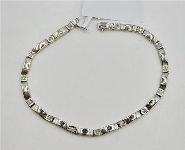 9ct white gold diamond bracelet, 8 inches, featuring sparkling diamonds and elegant design, weighs 8.6 grams.