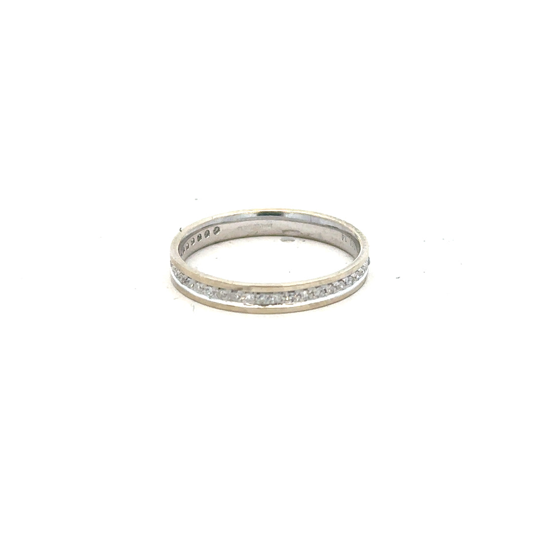9ct white gold diamond ring in size O1/2 with sparkling diamonds, unbranded jewelry.