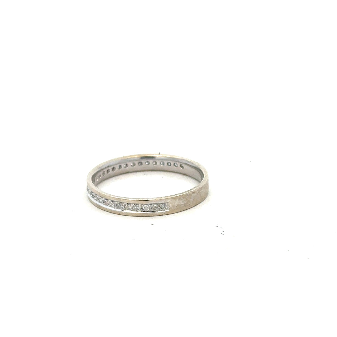9ct white gold diamond ring size O1/2 with sparkling diamonds, elegant jewelry piece featuring a polished gold band.