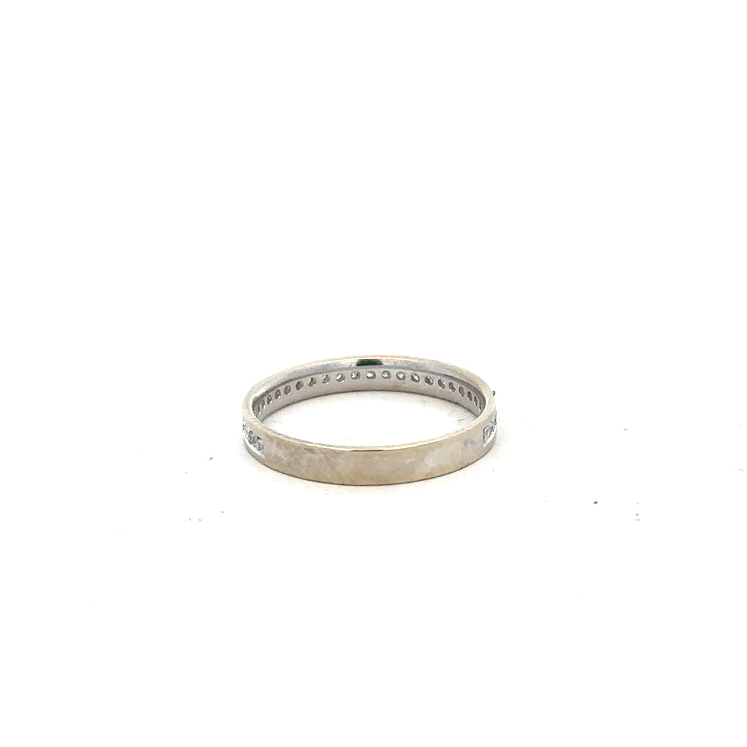 9ct white gold diamond ring in size O1/2 with sparkling diamonds, featuring a sleek, elegant design.