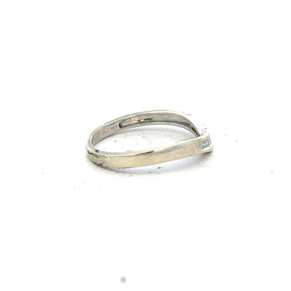 9ct white gold diamond ring in size P, featuring a sparkling diamond centerpiece and elegant design.