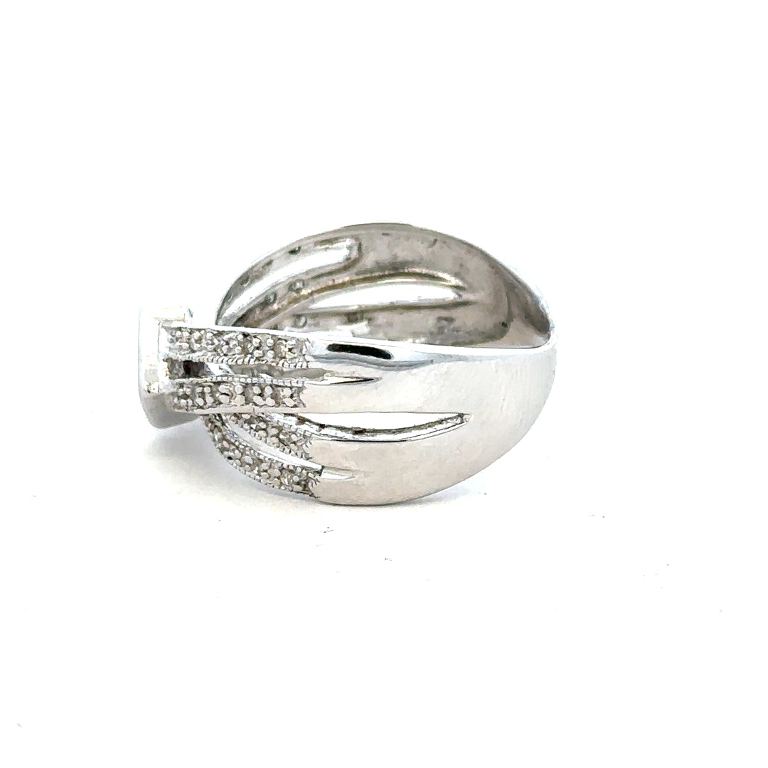 9ct white gold diamond ring in size Q with sparkling diamonds, showcasing an elegant unbranded jewelry design.