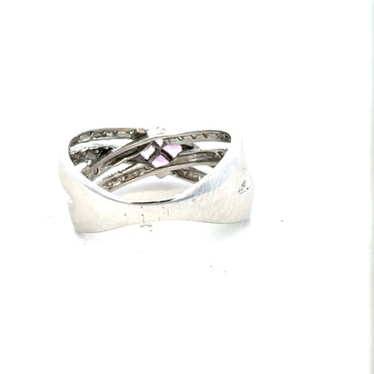 9ct white gold diamond ring in size Q featuring a sparkling central diamond and a sleek band design.