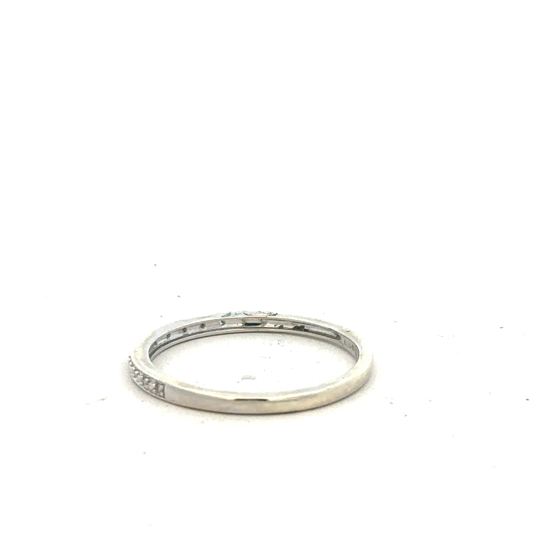 9ct white gold diamond ring in size S with sparkling diamonds, featuring a sleek and elegant design.