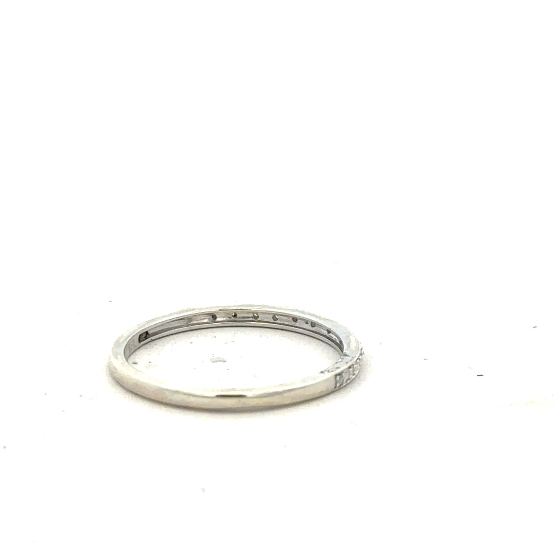 9ct white gold diamond ring in size S with sparkling diamonds, unbranded jewelry, showcasing elegant design and fine craftsmanship.