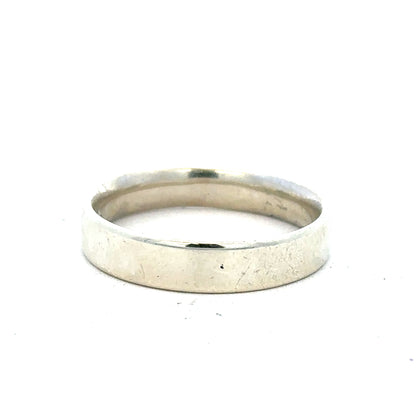 9ct white gold diamond ring size V with sparkling diamonds, showcasing elegant craftsmanship and classic design.