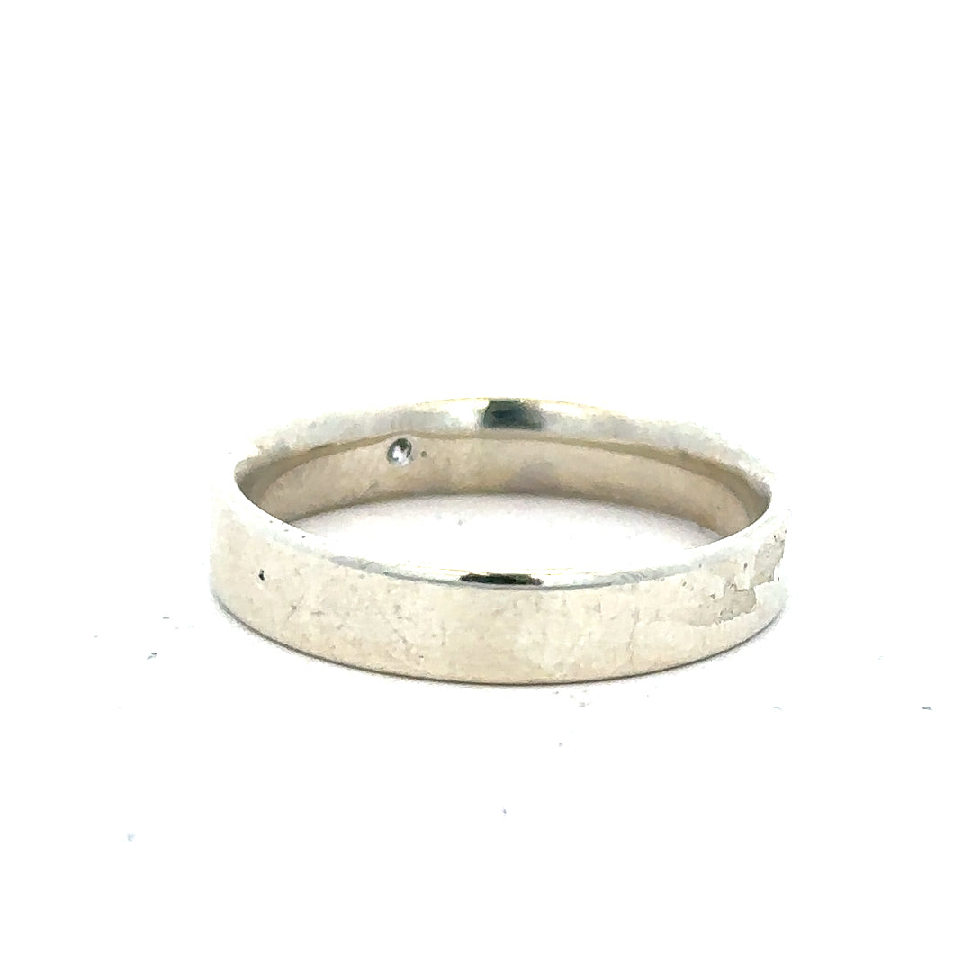 9ct white gold diamond ring in size V with sparkling diamonds, unbranded jewelry showcasing elegant design and craftsmanship.