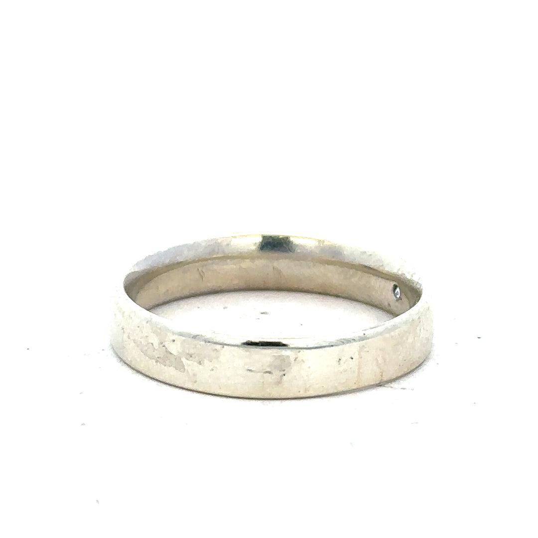 9ct white gold diamond ring in size V, featuring a sparkling diamond setting, unbranded jewelry piece with elegant design.