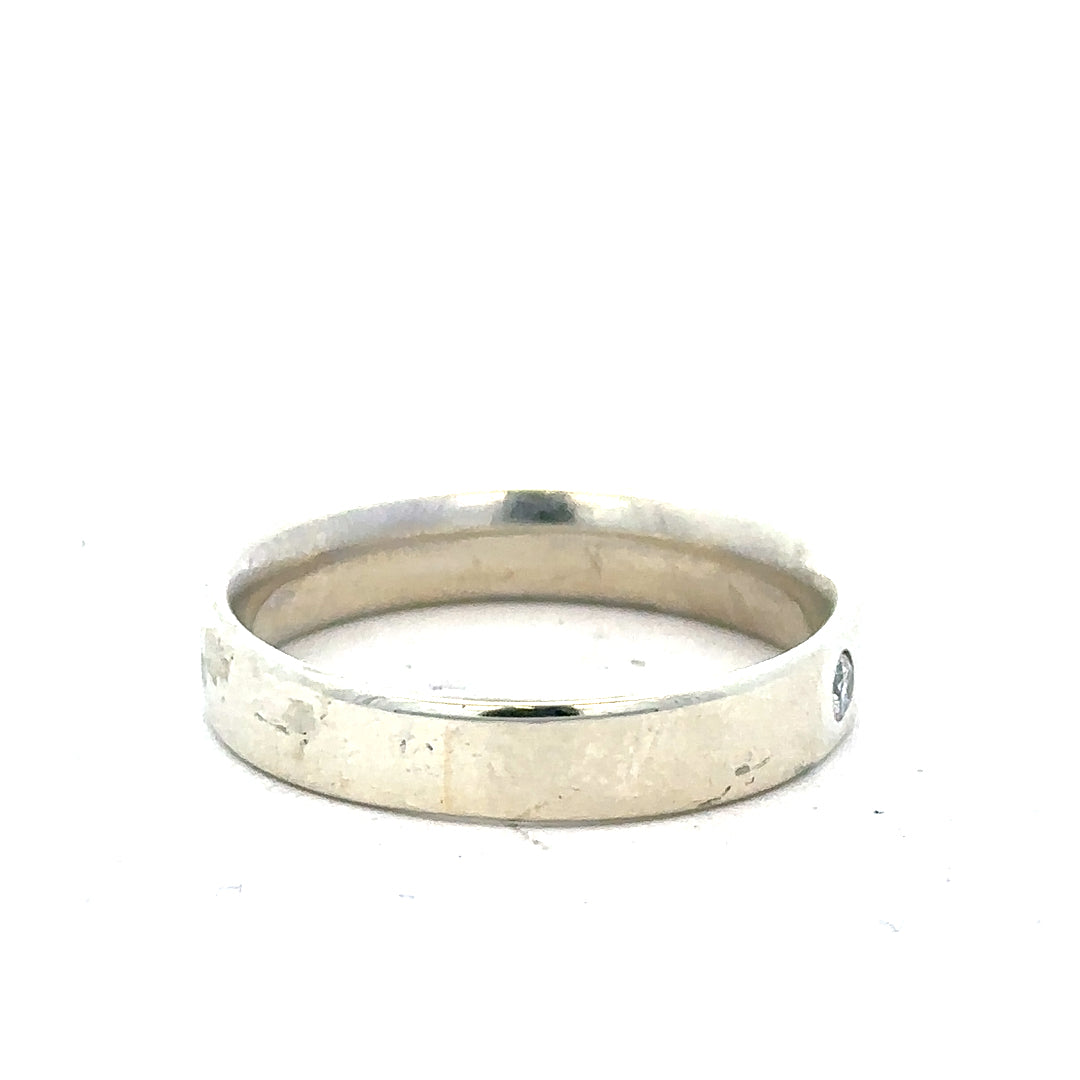 9ct white gold diamond ring size V with sparkling diamonds, unbranded jewelry showcasing elegant design and fine craftsmanship.