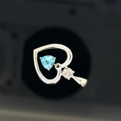 9ct white gold pendant weighing 1.2g, unbranded, featuring a sleek and elegant design, shown in the product image.