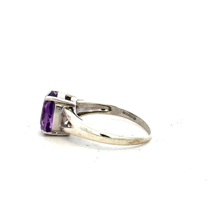 9ct white gold ring in size K with a smooth, polished band, unbranded jewelry design, displayed on a plain background.