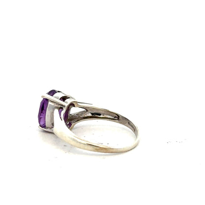 9ct white gold ring size K with a smooth polished finish, unbranded jewelry piece displayed on a plain background.