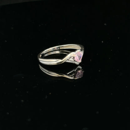 9ct white gold ring in size O with a smooth band, unbranded jewelry piece, displayed against a neutral background.