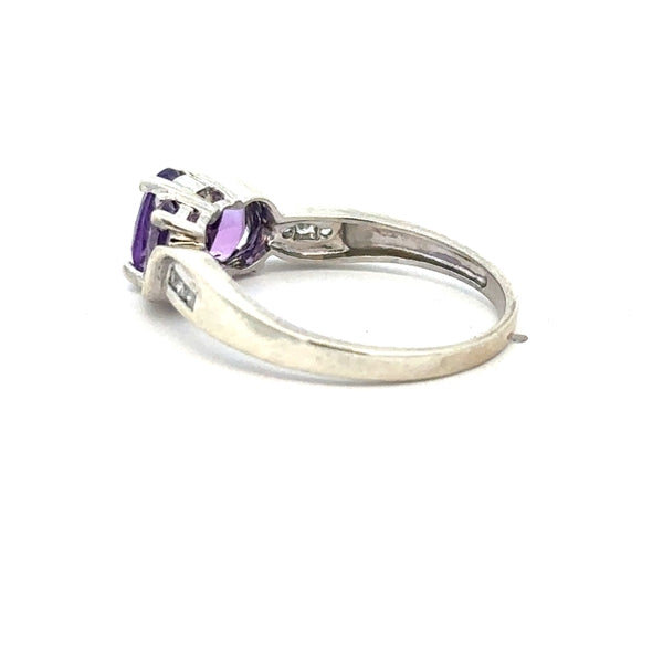 9ct white gold ring size O1/2 with a smooth band, unbranded jewelry design, shown in a close-up image.