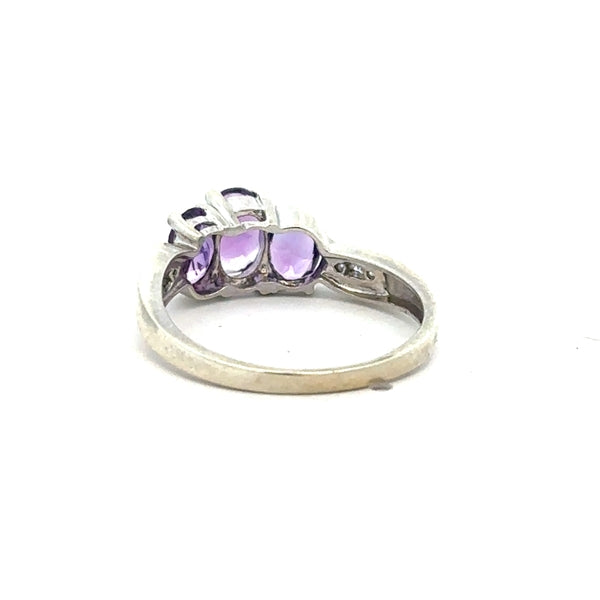 9ct white gold ring size O1/2 featuring a sleek, polished band suitable for elegant jewelry wear.