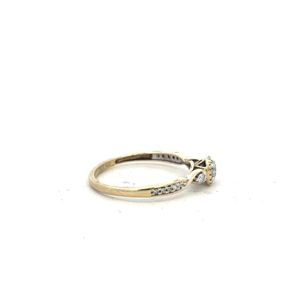 9ct yellow gold diamond ring with 0.33 carats of diamonds in size S, featuring a classic design and unbranded craftsmanship.