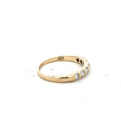 9ct yellow gold diamond ring with 0.40 carats of diamonds in size N, featuring a classic design and unbranded craftsmanship.