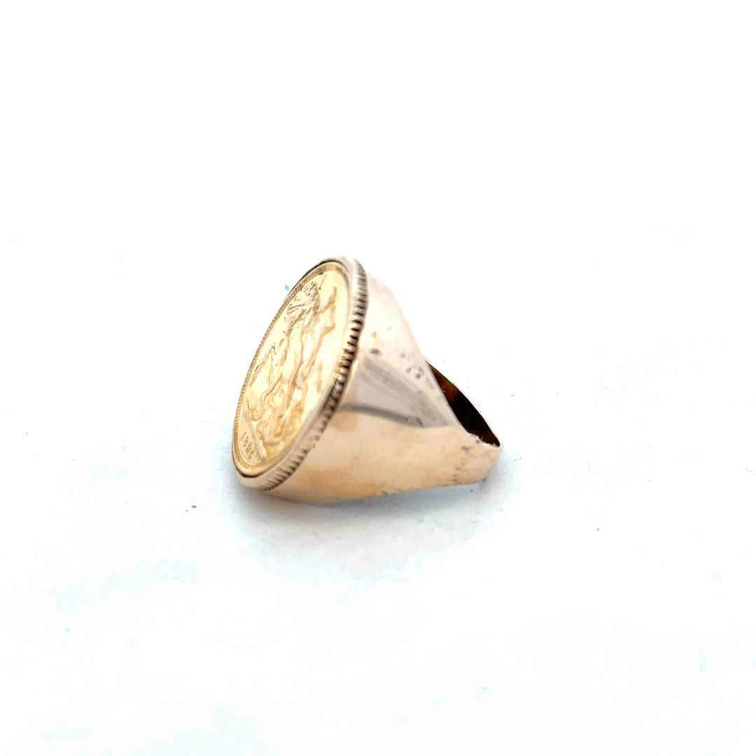 9ct yellow gold full sovereign ring in size O, featuring detailed vintage design, unbranded jewelry piece.