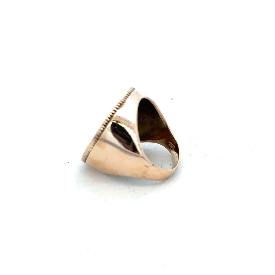 9ct yellow gold full sovereign ring size O, unbranded jewelry featuring detailed gold craftsmanship and classic design.