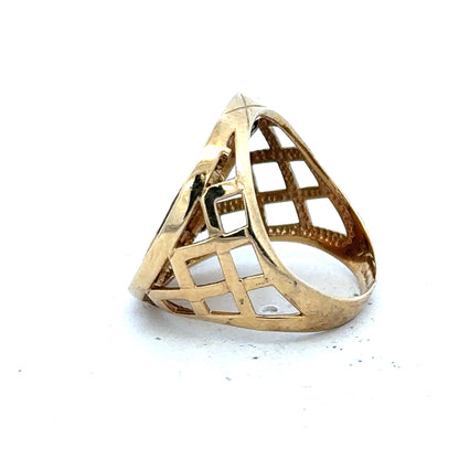 9ct yellow gold Half Sovereign ring in size M1/2 featuring detailed coin design, unbranded jewelry accessory.