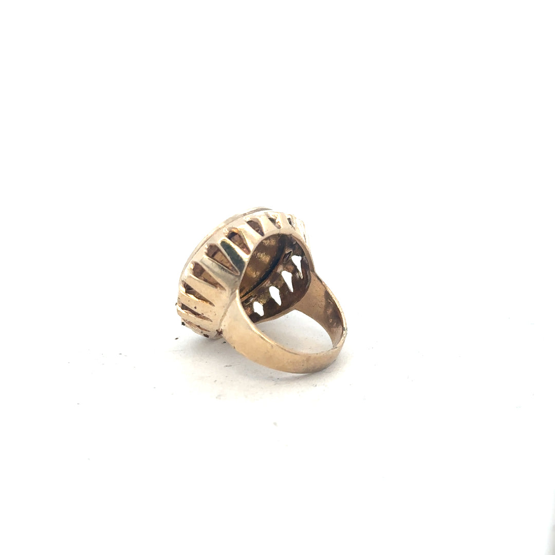 9ct yellow gold 1918 half sovereign ring size K1/2, unbranded, with detailed vintage coin design visible in the image.
