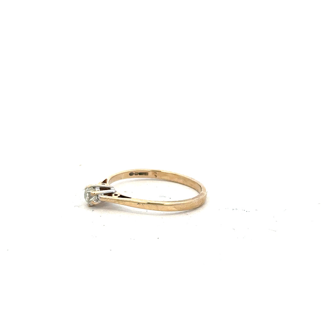 9ct yellow gold diamond ring with 20pts sparkling center stone, size N1/2, unbranded jewelry.