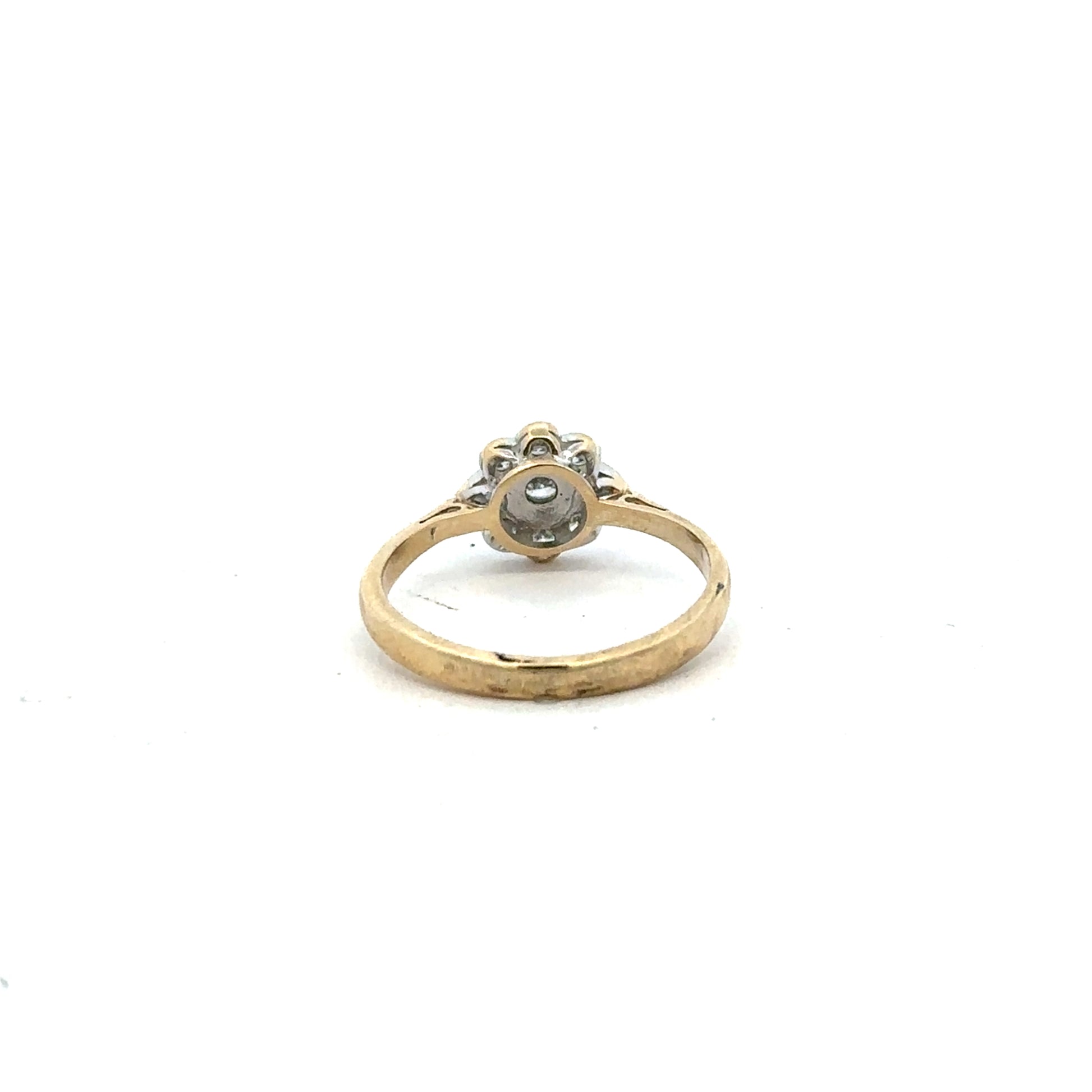 9ct yellow gold diamond ring with 25pts of diamonds in size L, unbranded jewelry featuring a sleek design.
