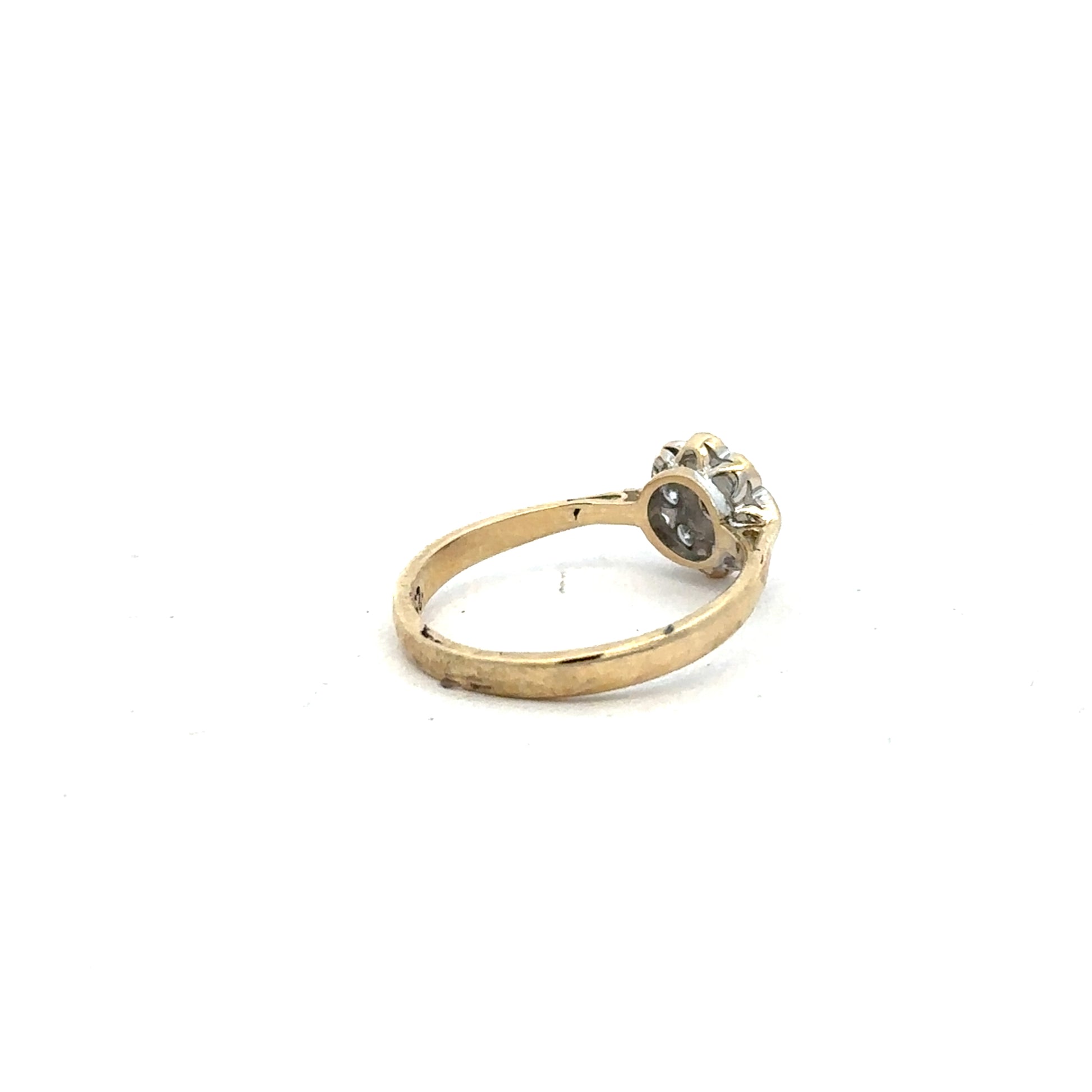 9ct yellow gold diamond ring with 25 points, size L, featuring a classic design and unbranded craftsmanship.