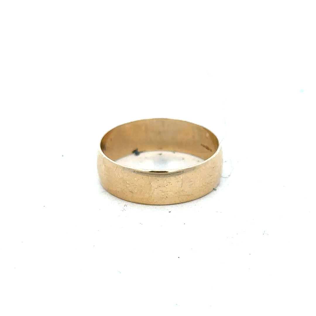 9ct yellow gold band ring in size Q1 with a smooth, polished finish, showcasing a classic and elegant jewelry design.