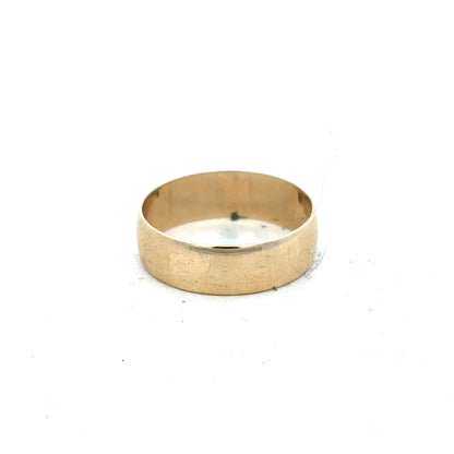 9ct yellow gold band ring in size Q1, unbranded, showcasing a smooth, polished gold finish on a plain jewelry ring.