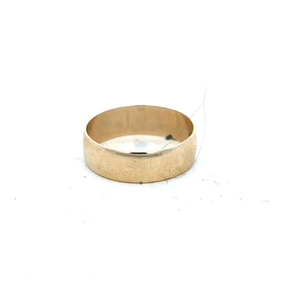 9ct yellow gold band ring in size Q1, unbranded, showcasing a smooth, polished gold finish on a plain ring design.