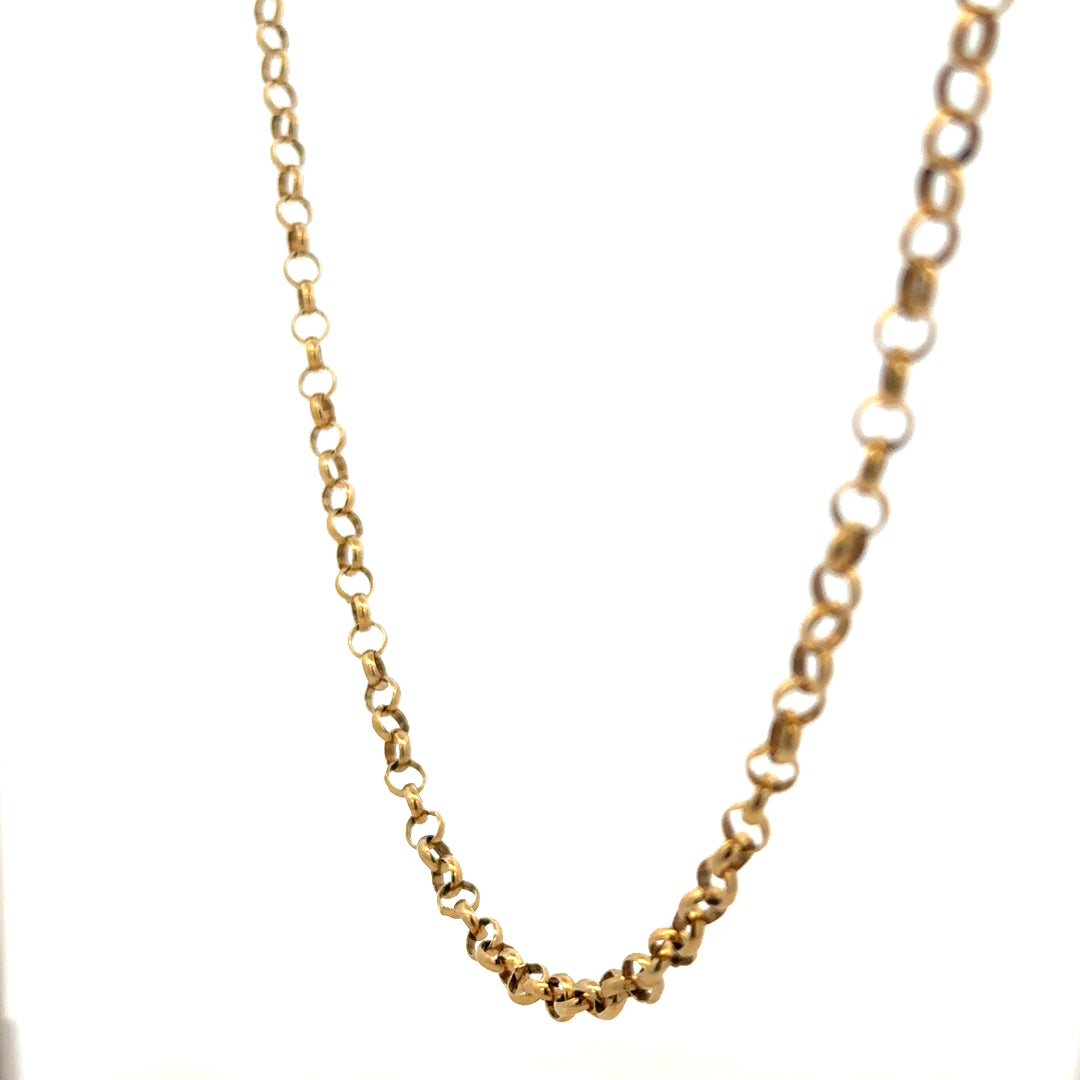 9ct yellow gold belcher chain, 15g, unbranded, close-up showing chain links and gold shine.