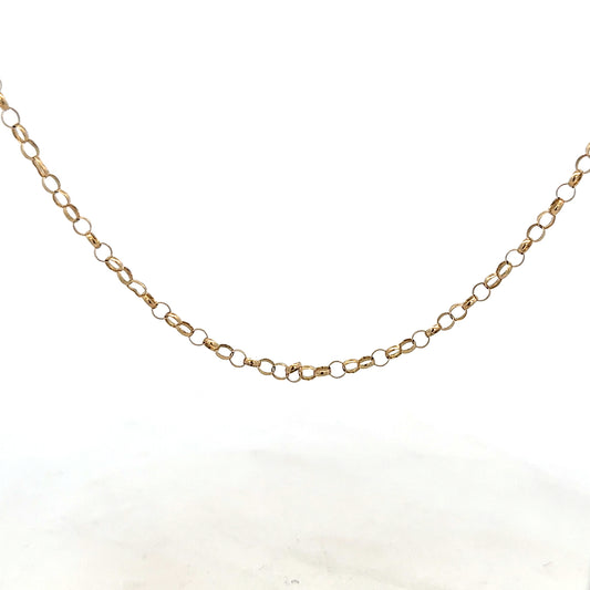 9ct yellow gold belcher chain, unbranded, 5.2g, detailed close-up of classic jewelry chain with textured links.