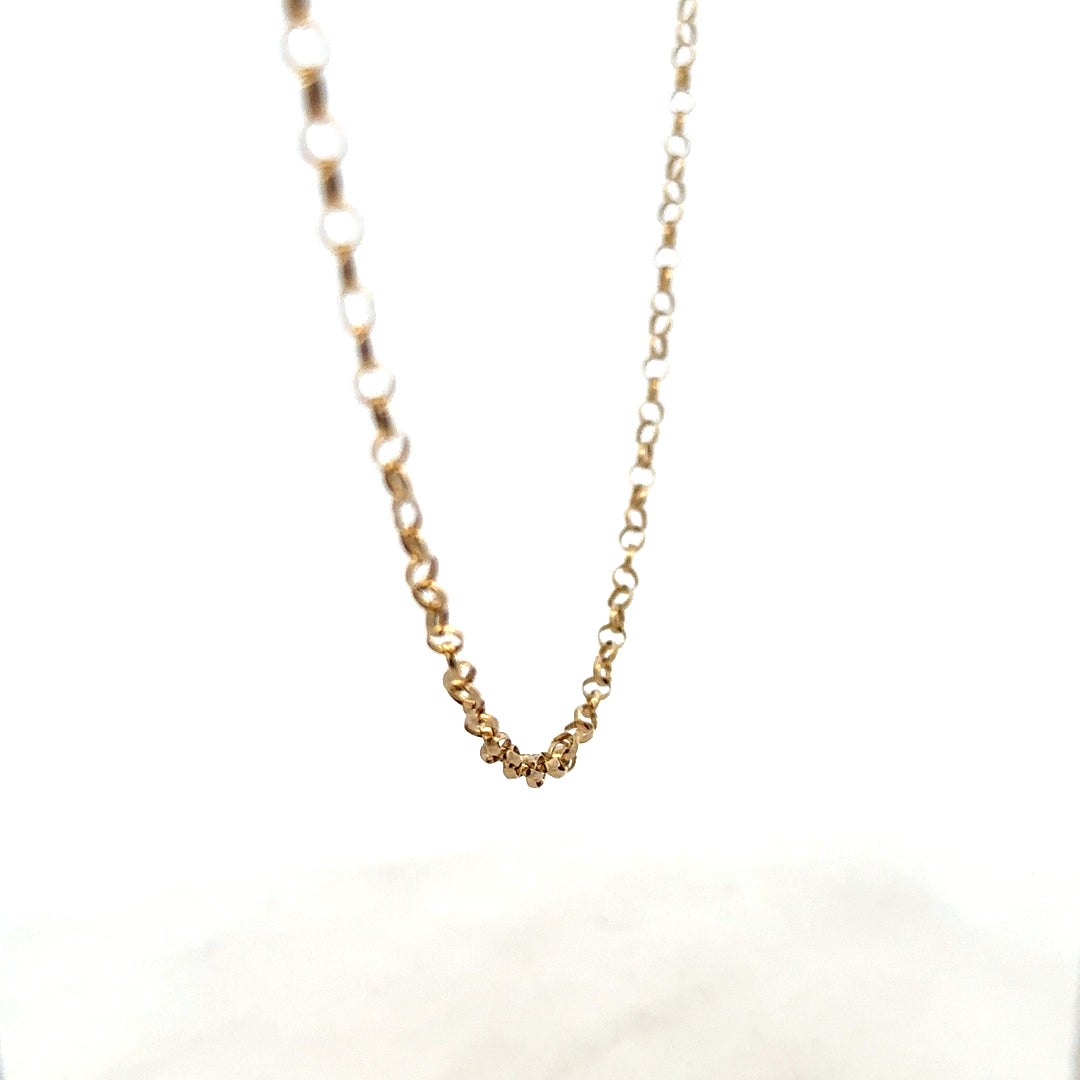 9ct yellow gold belcher chain, weight 5.2g, shown in close-up detail, showcasing classic linked design and gold finish.