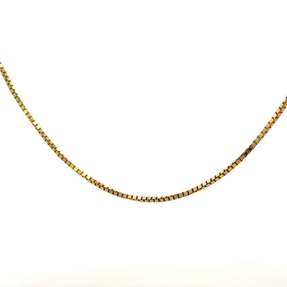 9ct yellow gold box chain, unbranded, 6.4g, close-up showing smooth links and polished finish.
