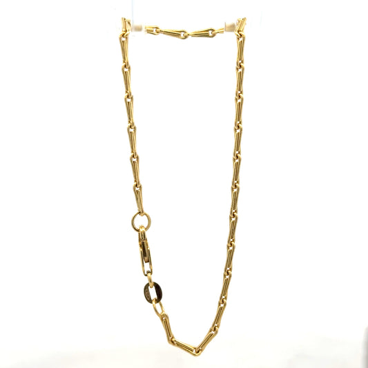 9ct yellow gold bracelet weighing 3.5g, unbranded jewelry accessory with a classic design, shown in a detailed product image.