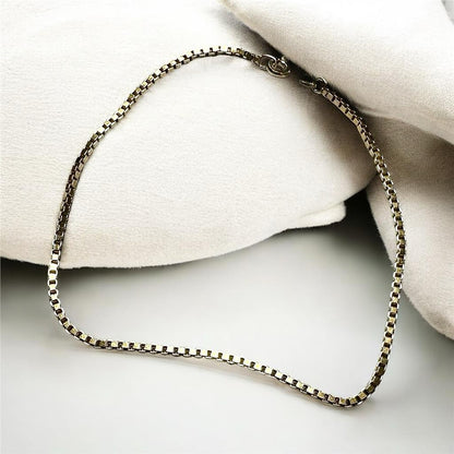9ct yellow gold bracelet weighing 3.7g, unbranded, with a classic chain design, shown on a neutral background.