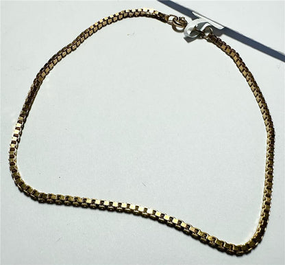9ct yellow gold bracelet weighing 3.7g, unbranded jewelry accessory with a classic design, shown on a plain background.
