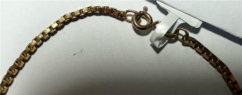 9ct yellow gold bracelet weighing 3.7g, unbranded, with a sleek and elegant design, visible chain links, and polished finish.