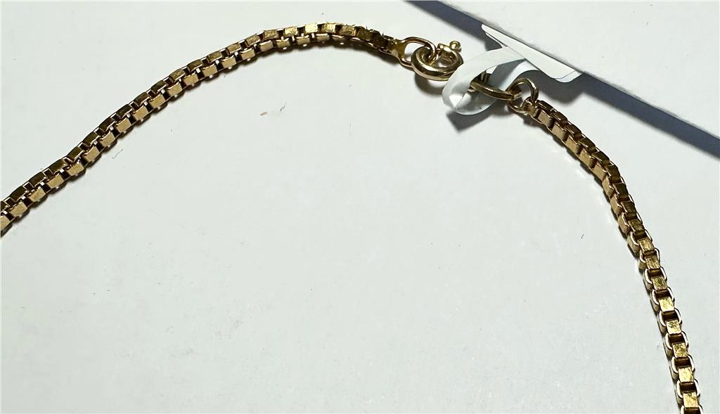 9ct yellow gold bracelet weighing 3.7g, featuring a sleek chain design, unbranded jewelry, shown on a white background.