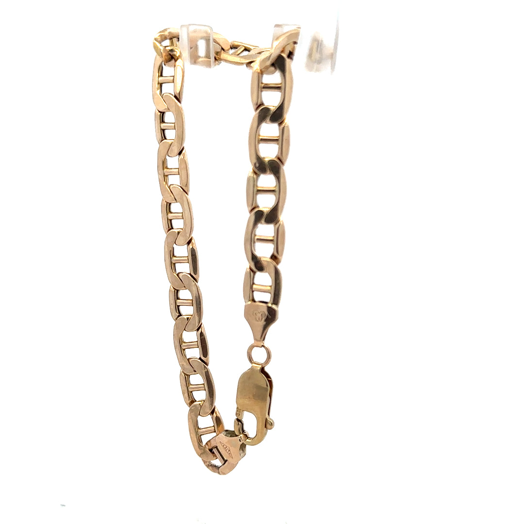 9ct yellow gold bracelet weighing 8.6g, unbranded, featuring a sleek and elegant design perfect for everyday wear.