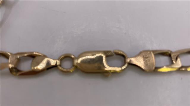 9ct yellow gold bracelet with a simple chain design, featuring a secure clasp, unbranded jewelry for everyday wear.