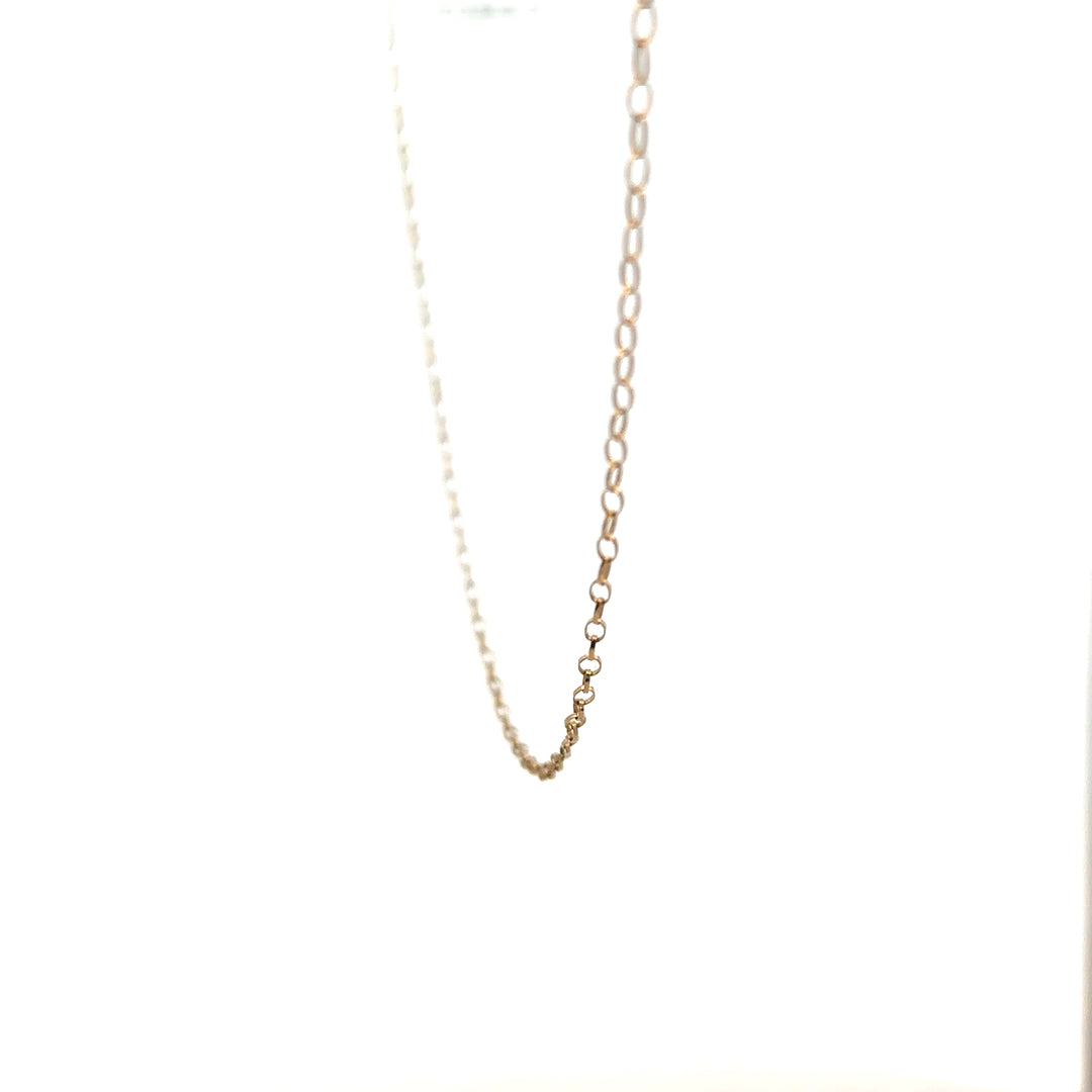 9ct yellow gold chain, lightweight jewelry piece weighing 0.7g, featuring a classic chain design with a smooth finish.