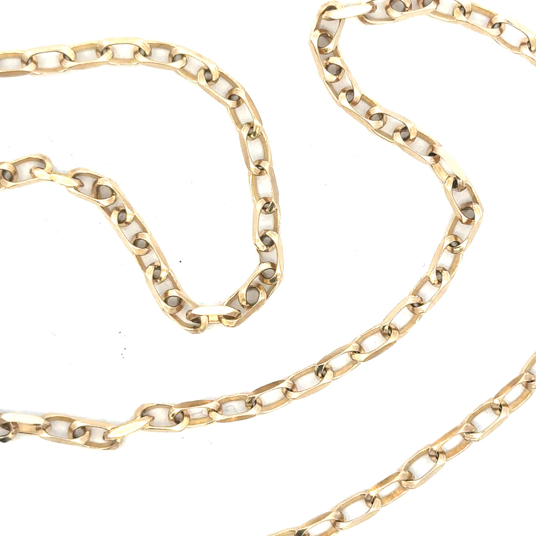 9ct yellow gold chain weighing 10.9g, unbranded, with a classic link design, shown in a close-up image.