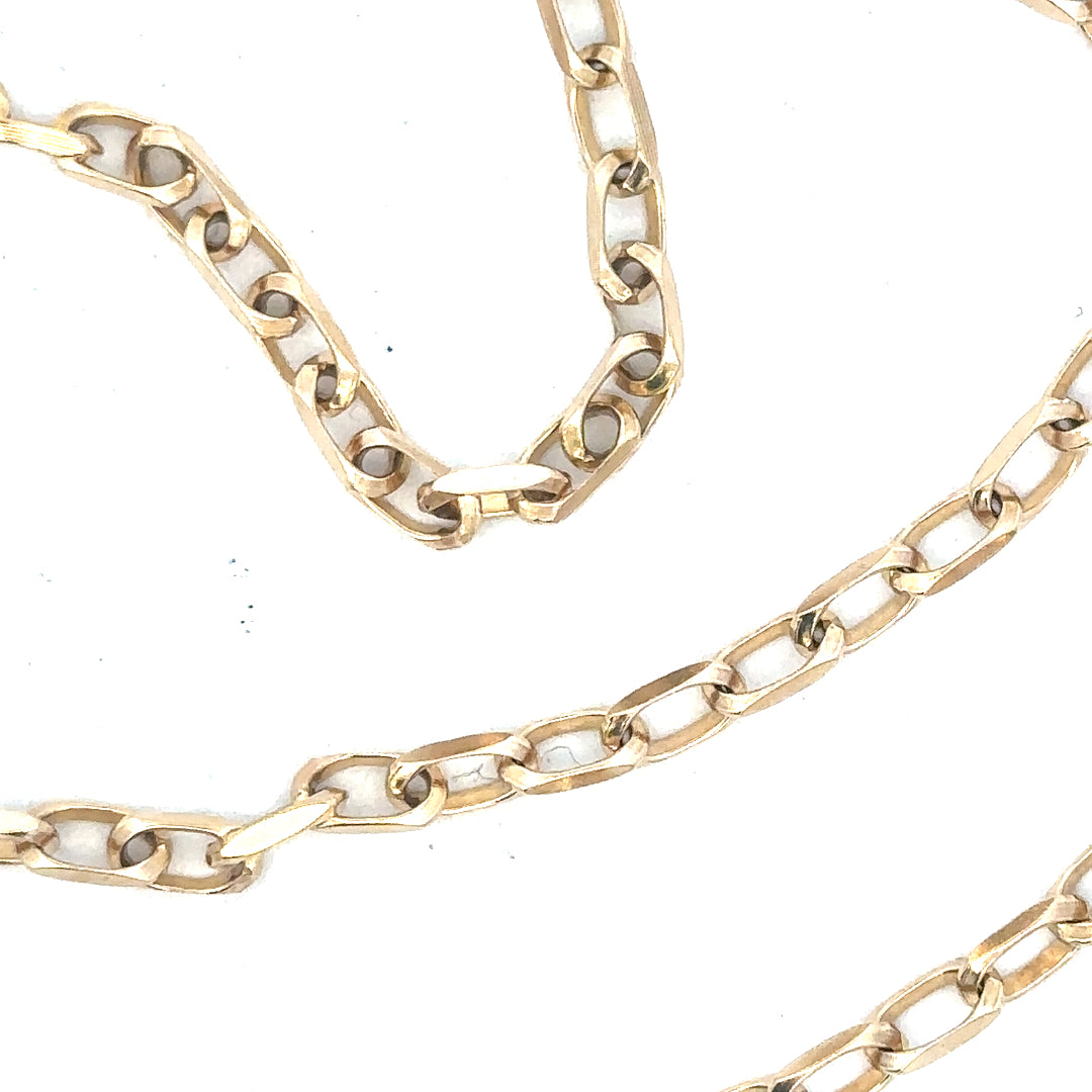 9ct yellow gold chain weighing 10.9g, unbranded jewelry chain with a classic design and polished finish.